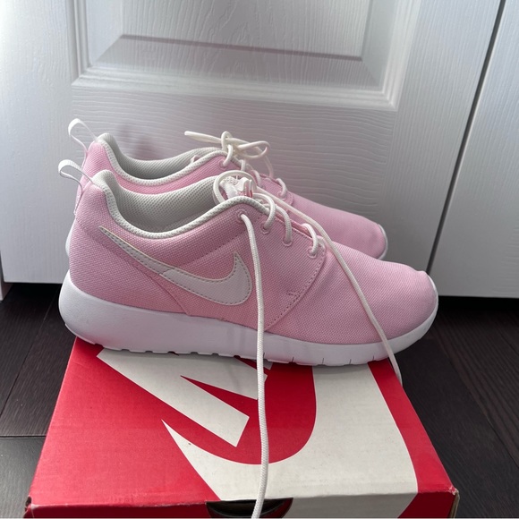 Nike | Roshie One - Picture 5 of 7